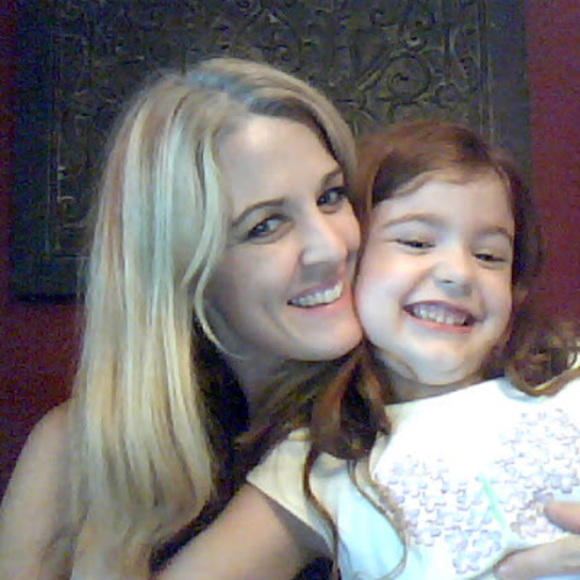 Meet your Posher, Christie - Picture 1 of 1